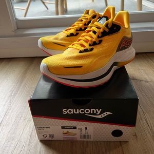 Saucony Endorphin Shift 2